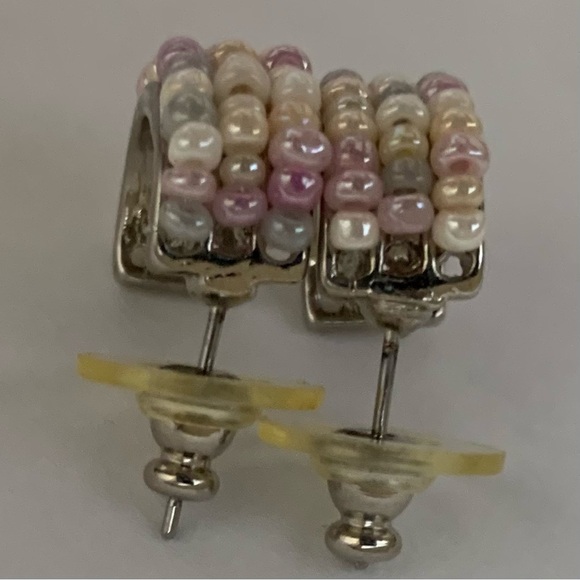 Vintage 1950s Tonal Pastel Colors Faux Pearls 3/4 Hoop Circle Pierced Earrings - Picture 4 of 11